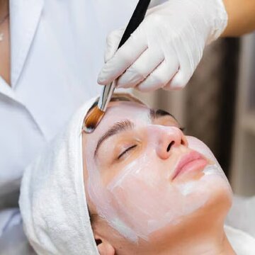 Breakouts after five days of Durga Puja makeup? Solve them with these 3 facials