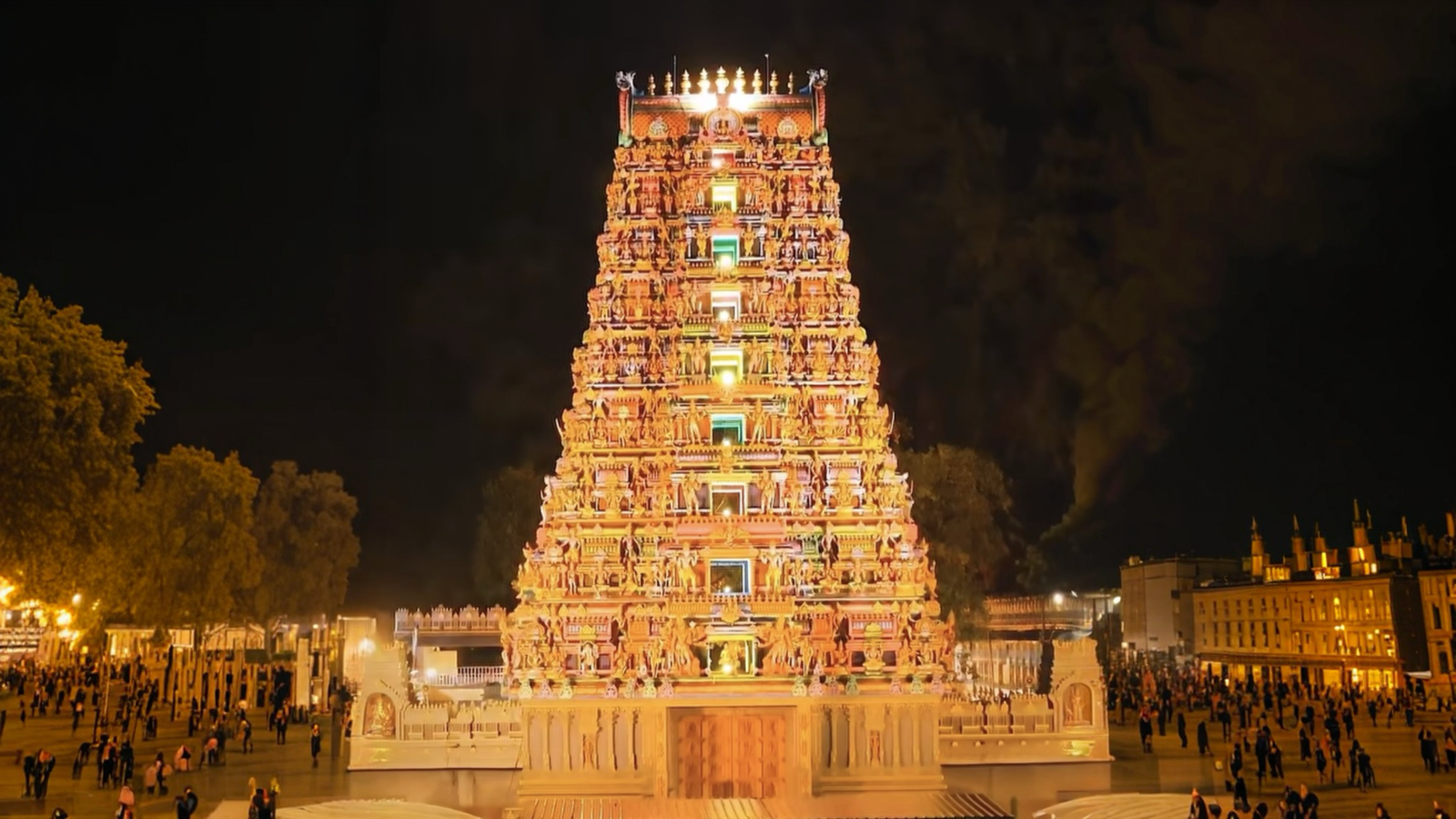 Kanakadurga temple to roll out TTD-like online services after Bhavani Deeksha rush