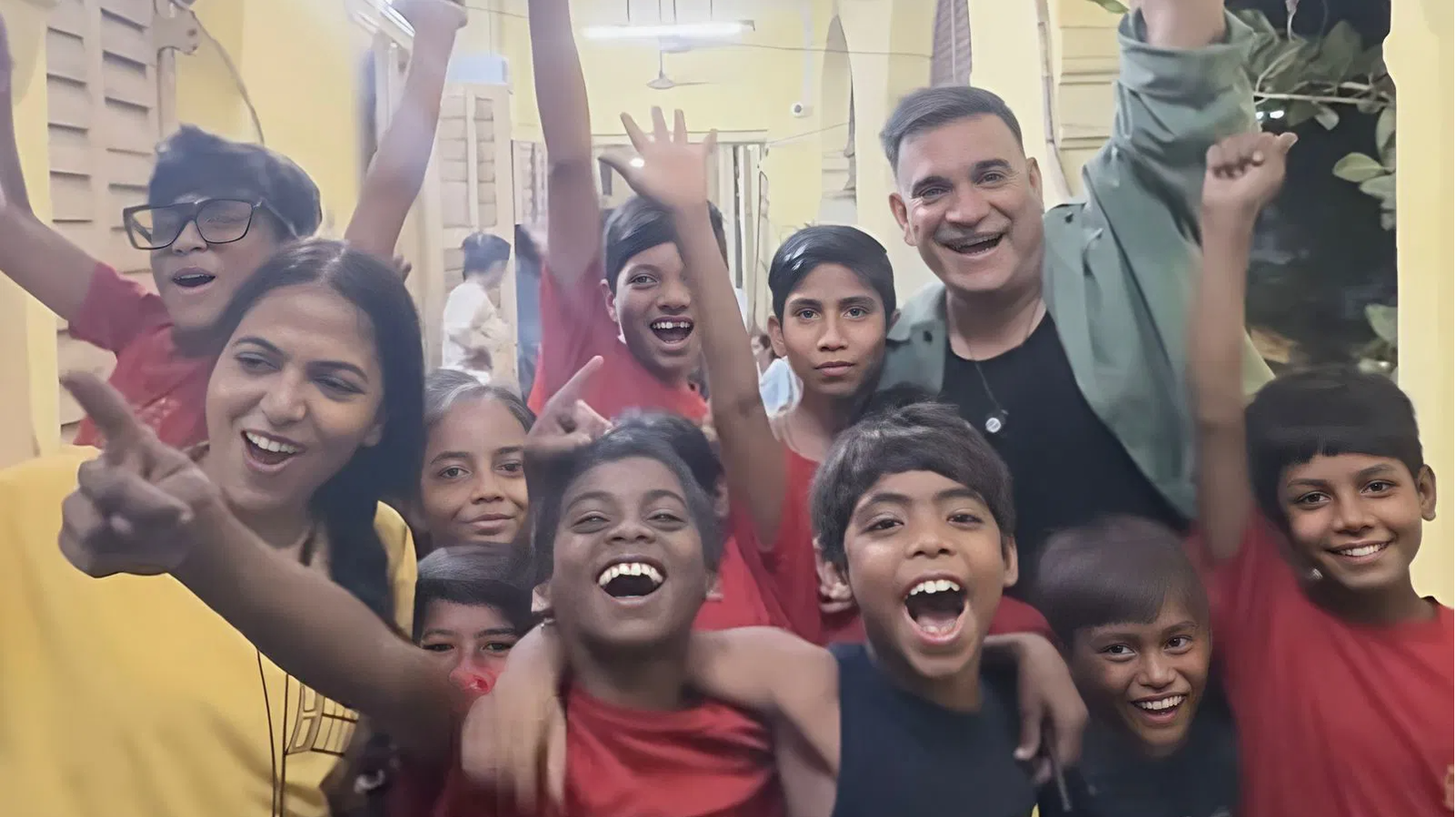 'Baranday Roddur': How Howrah women cops are educating street children