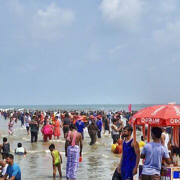 Despite low pre-bookings, Digha sees huge tourist rush in Diwali weekend