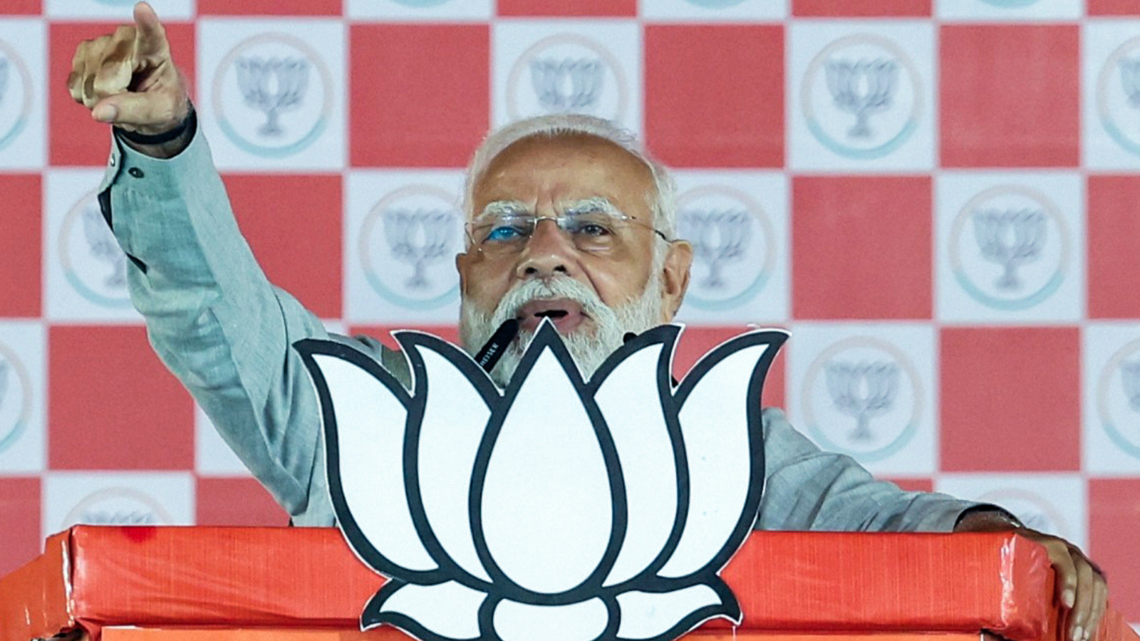 ‘Two yuvrajs of corruption’: PM Modi targets Rahul Gandhi, Tejashwi Yadav in Bihar rally