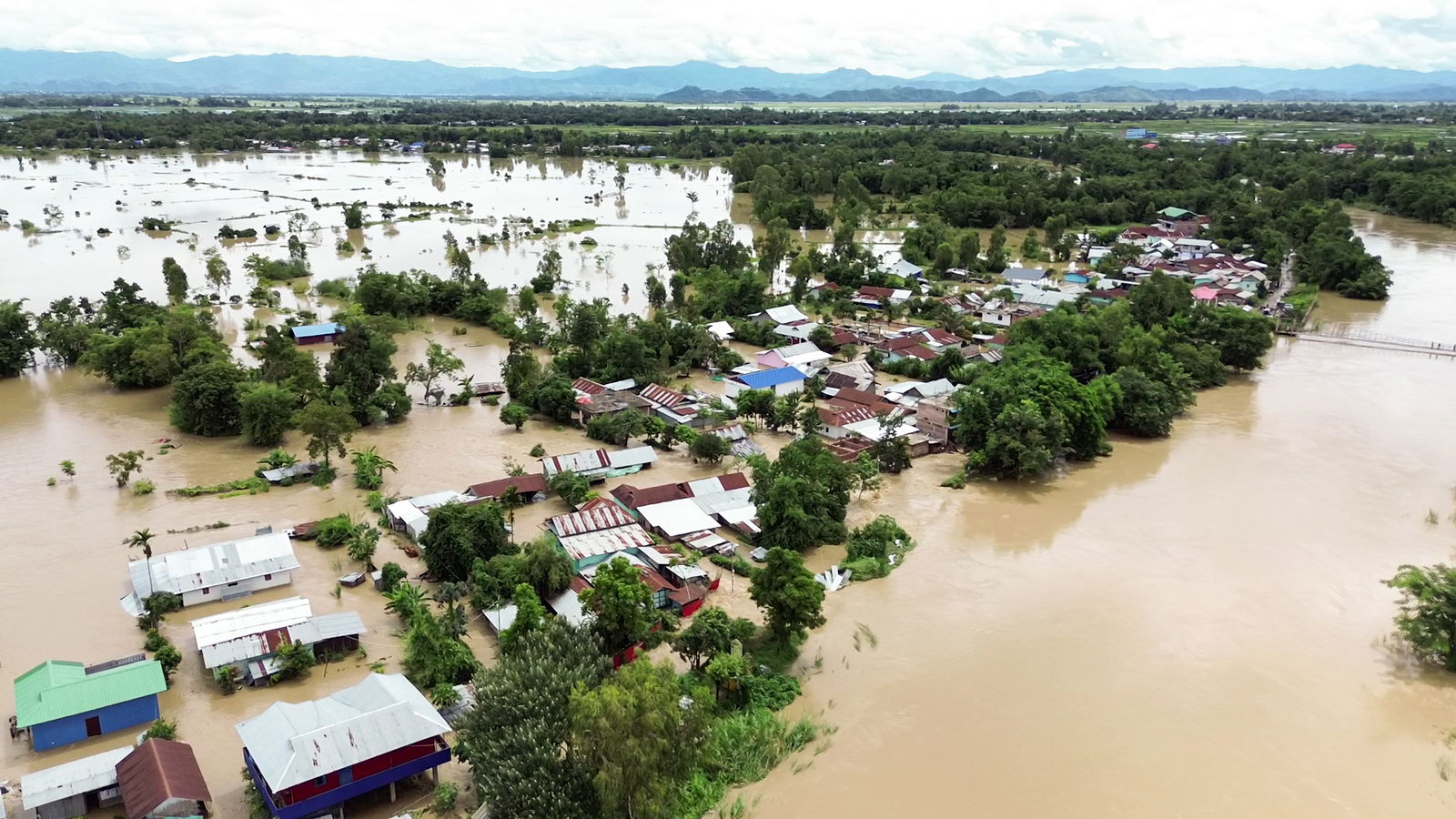 Floods kill 13 in central Vietnam as rescue operations push forward