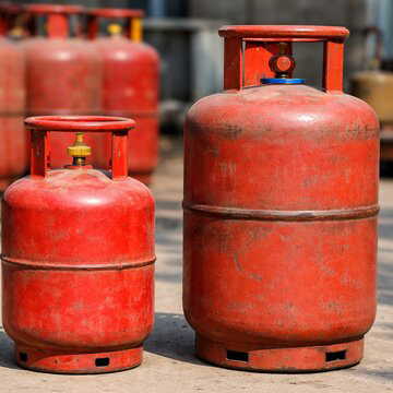 Can you keep more than two LPG cylinders at home? Here's what the rules say