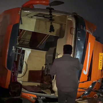 Dense fog triggers 10 bus-vehicle collision on Delhi–Agra Expressway; four killed