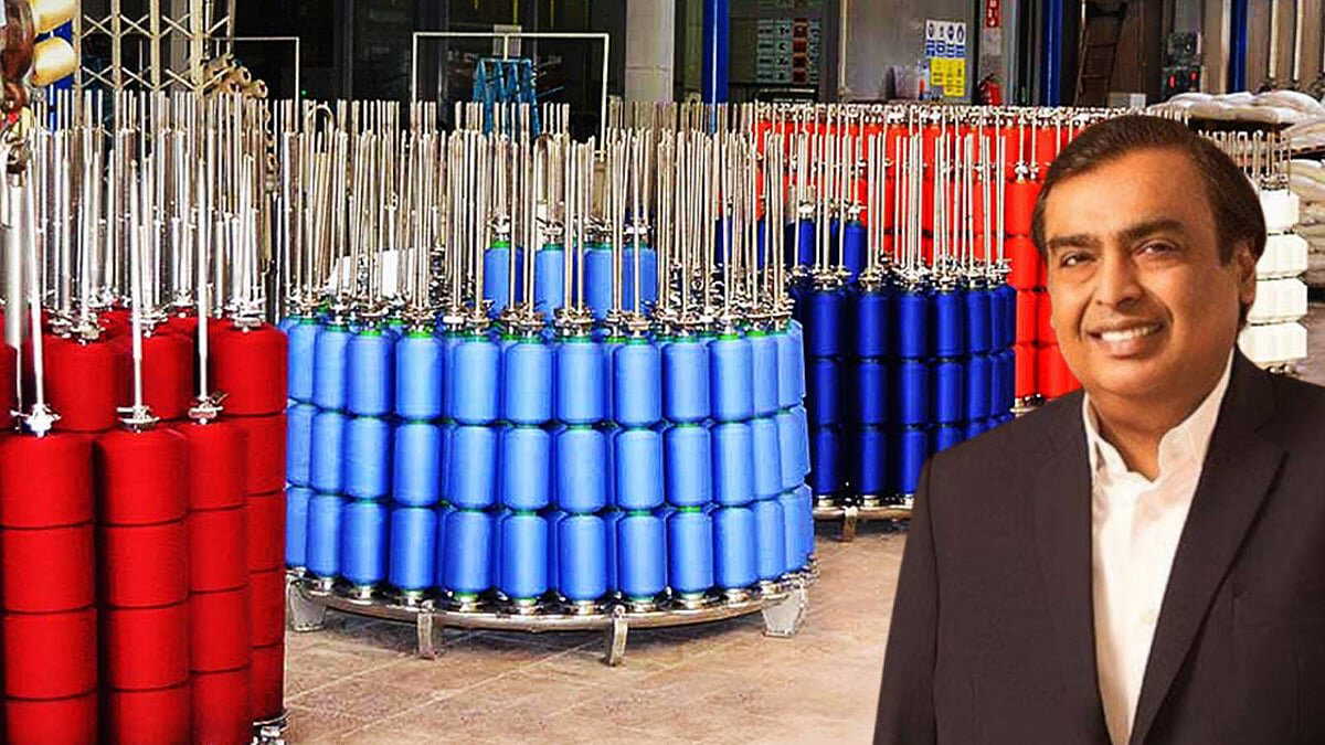 Market down for fourth straight session, Reliance-backed Alok Industries surges 8.5%