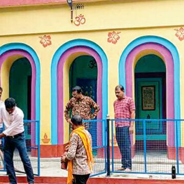 Tarashankar Bandyopadhyay's memory lives on through Blue Saraswati Puja