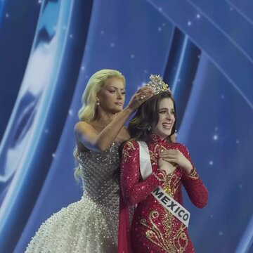 What was the 'dumbhead' controversy surrounding Miss Universe 2025, Fatima Bosch?