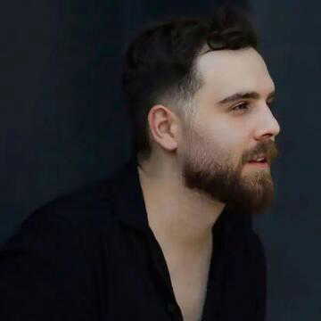 Execution of Erfan Soltani postponed, Iranian prison authorities inform family