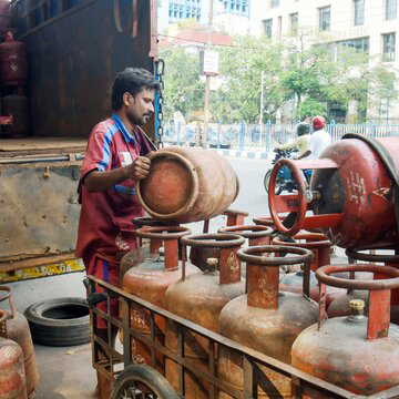 India raises fertiliser gas allocation to 90% as 62,000 tonnes LPG shipment arrives amid supply concerns