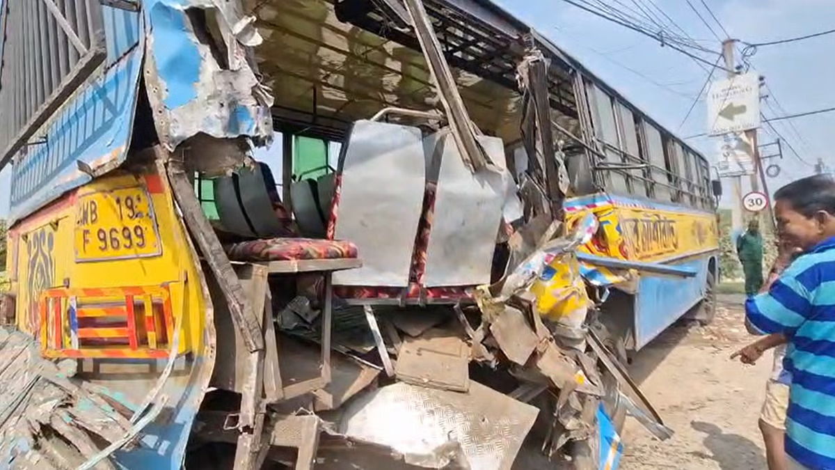 16 injured as two buses collide on Bishnupur National Highway