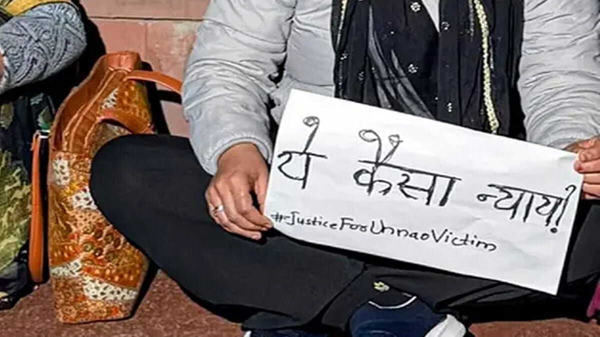 Unnao rape victim meets Rahul Gandhi after former BJP MLA Kuldeep Sengar was granted bail