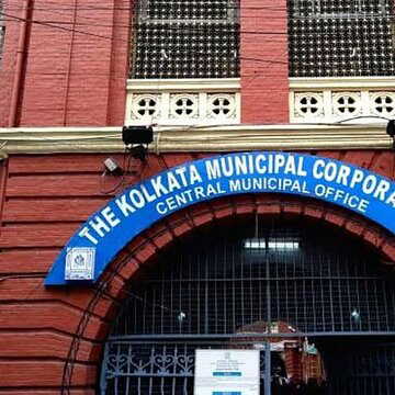 Huge arrears to Delhi stall construction of new community halls in Kolkata