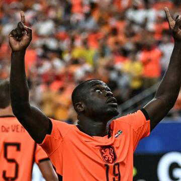 Netherlands crush Sweden 5-1 to seize control of Group F