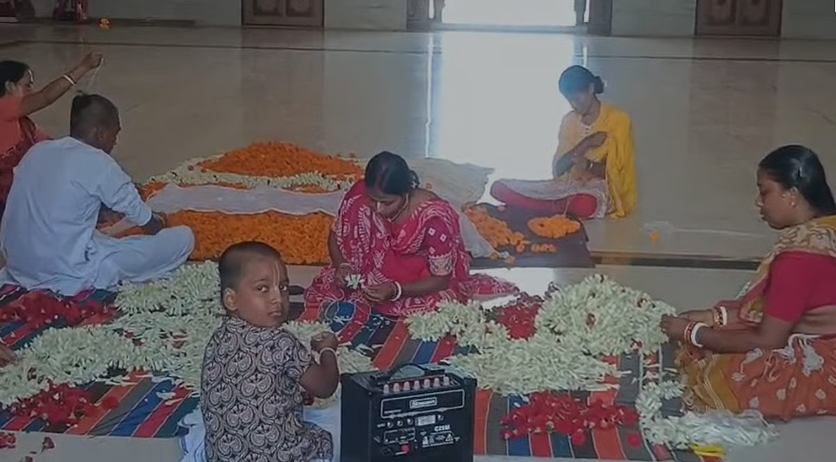 Digha Jagannath Temple sees huge devotee turnout from Saptami for special Durga Puja celebrations
