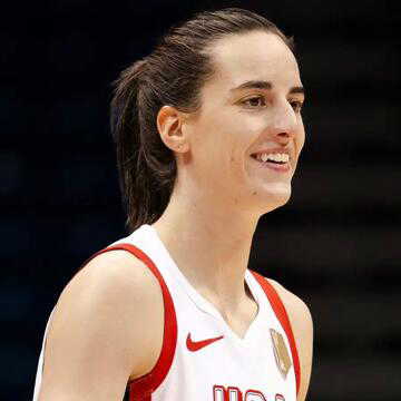 Watch slow-mo video of Caitlin Clark's insane pass for Team USA breaks the internet