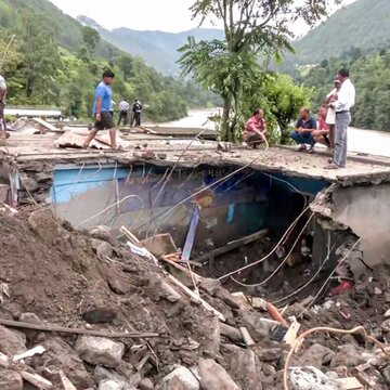 Cloudbursts trigger flash floods, disrupt traffic in Jammu and Kashmir's Kishtwar and Doda