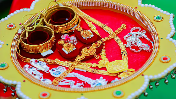 Gold price rises by Rs 1,900; silver crosses Rs 1.5 lakh mark again: Here’s the latest rates