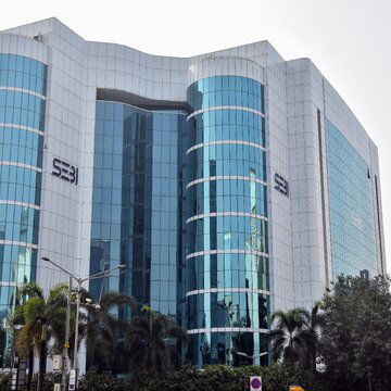 Why did SEBI stop mutual funds from taking part in pre-IPO placements?