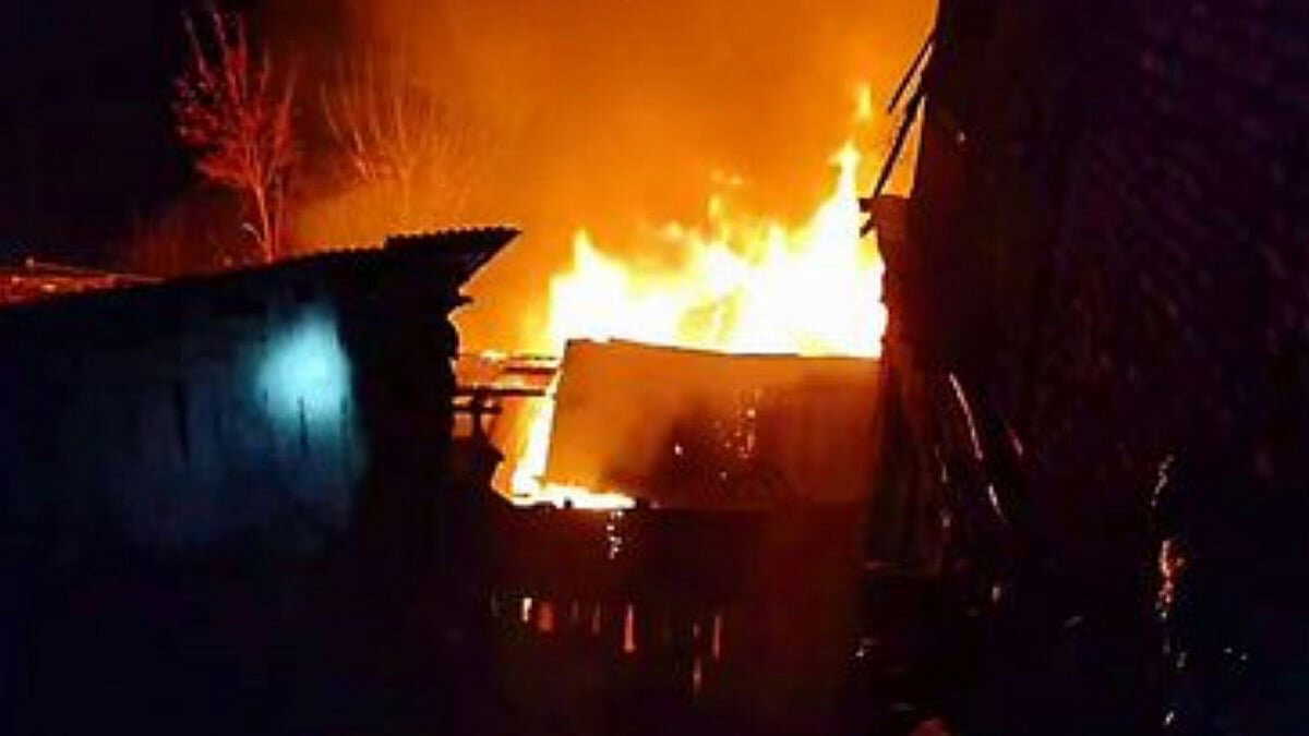 Gas cylinder explosion triggers massive fire in Himachal Pradesh, six killed