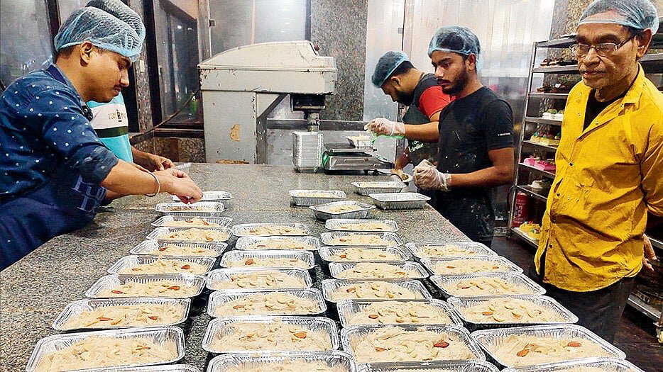 Bengali date palm cakes sell out in minutes, rival Christmas classics