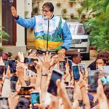 Watch | Amitabh Bachchan gets mobbed in Surat as he arrives for ISPL 2026