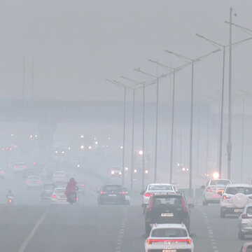 Delhi chokes under dense smog as AQI slips back to ‘very poor’; Jahangirpuri hits 405