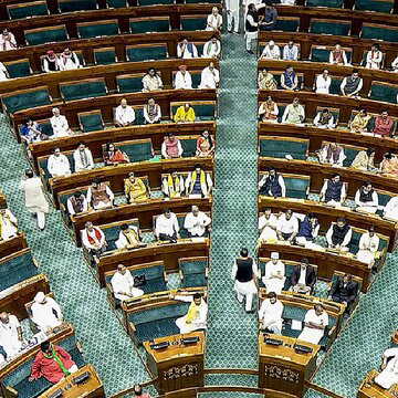 Major split brewing in TMC? Sources claim 90% of Lok Sabha MPs might be in rebellion