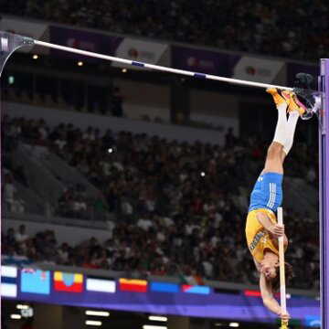 Armand Duplantis sets new pole vault world record at 6.31m, breaks mark for 15th time