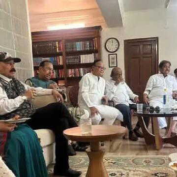 Rebel TMC MPs meet Union Minister Bhupender Yadav in Delhi amid widening party rift