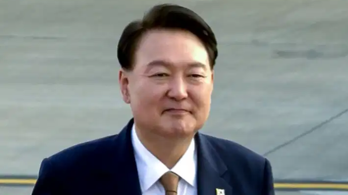 South Korea court sentences former President Yoon Suk Yeol to prison for blocking arrest