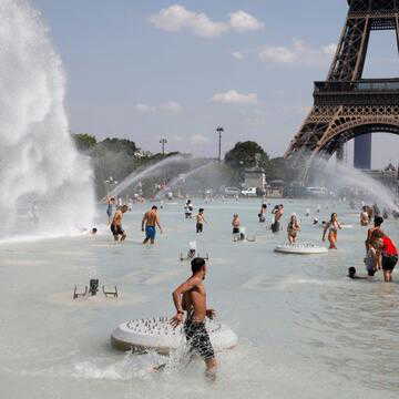 'European homes, workplaces, and schools were not built for these temperatures': WHO after deadly Europe heatwave