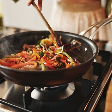 Can't cook properly in the rush to get to office? Keep these 6 tricks in mind