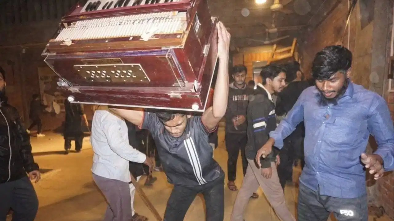 Cultural organisation Chhayanaut's building vandalised, set on fire in Dhaka as anarchy grips Bangladesh