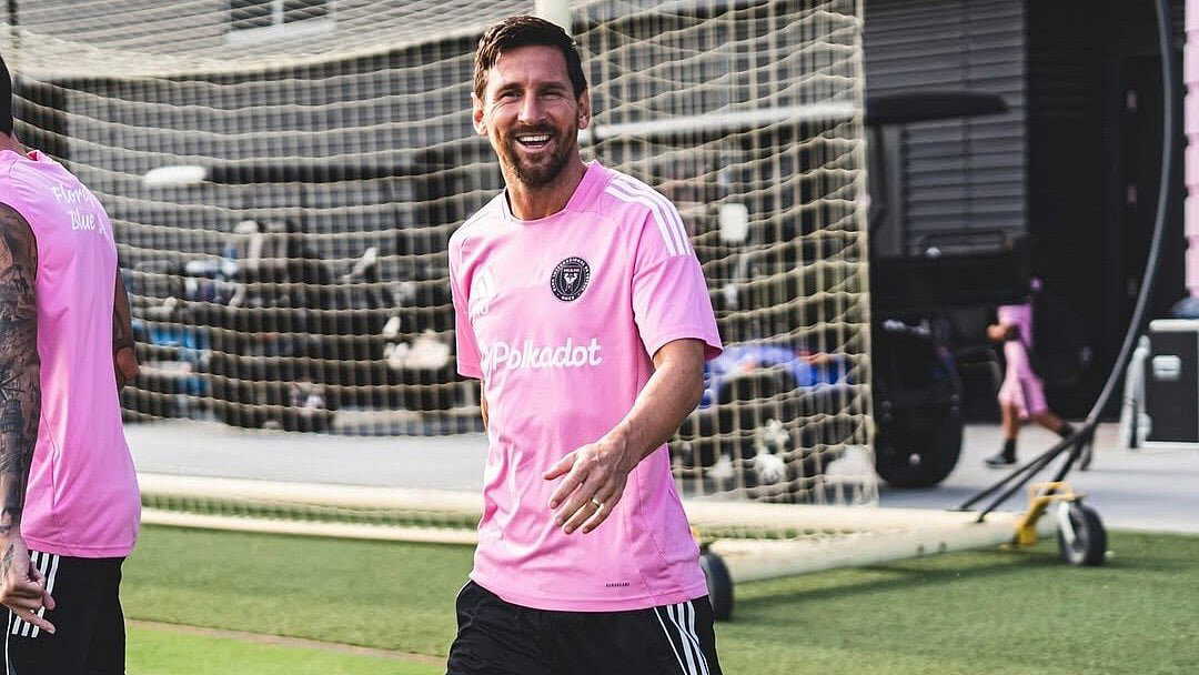 Lionel Messi sticks to Spanish in interviews—Here’s why he avoids English