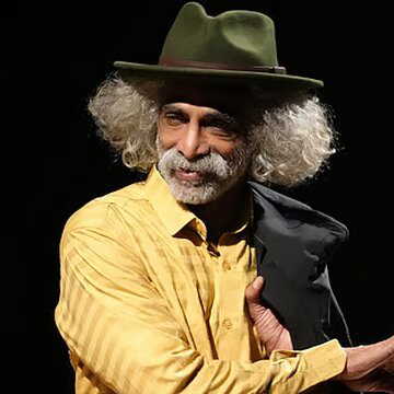 Piyakkad returns to Kolkata: Only Makarand Deshpande can get intoxicated by his own strength