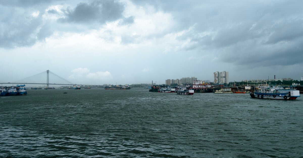 Bengal braces for warmer days; rising temperatures, rain likely in Kolkata and coastal districts