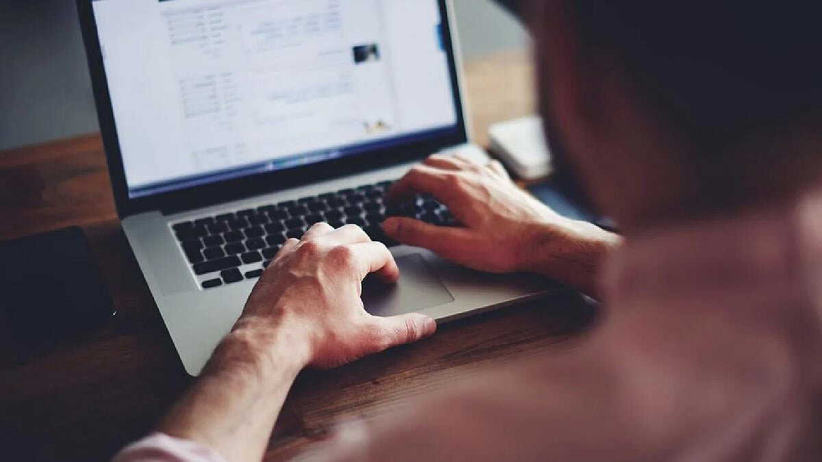 Popular actor falls prey to online fraud after donating money to viral social media plea