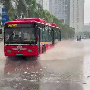 Heavy rain floods Mumbai roads, shuts subway and disrupts rail services