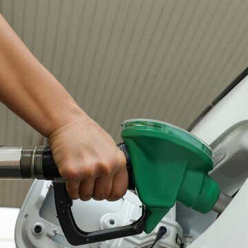 ‘Petrol and diesel are adequately available’: Oil ministry warns against storing fuel in loose containers