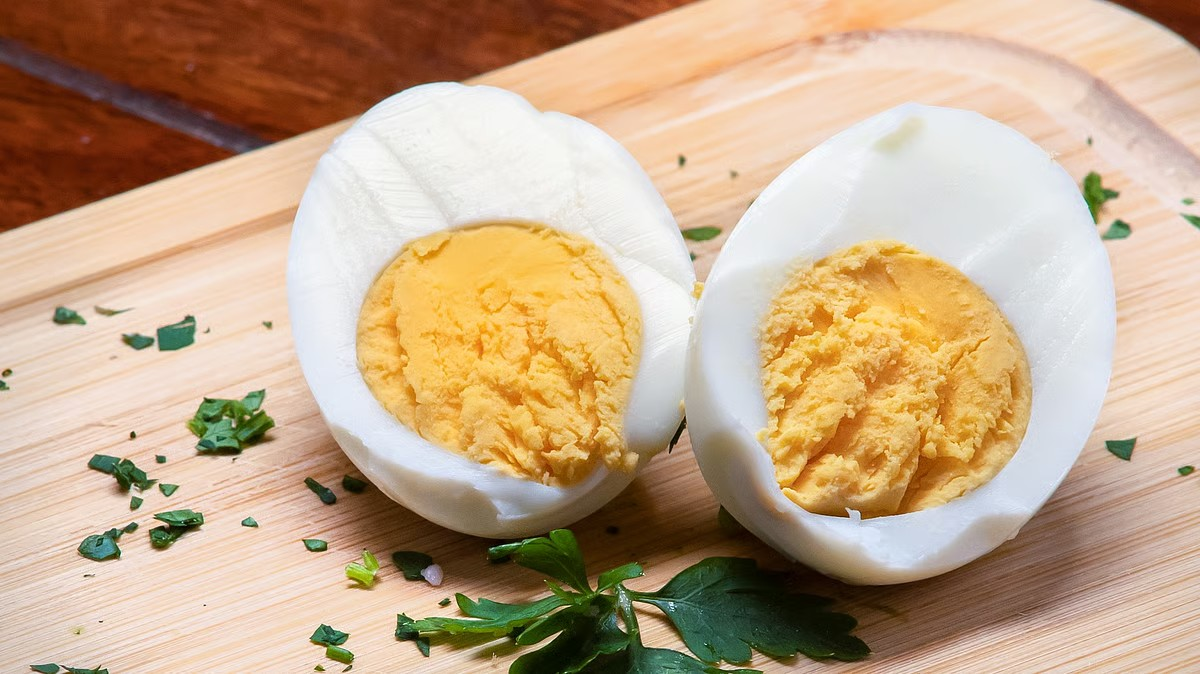How many eggs should you eat during winter to boost immunity and health