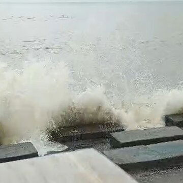 Digha's sea beach turns turbulent, coastal districts on alert after flooding in Kolkata