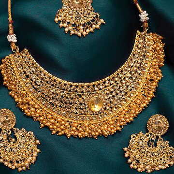 Silver prices plunge by ₹10,000; gold also turns cheaper