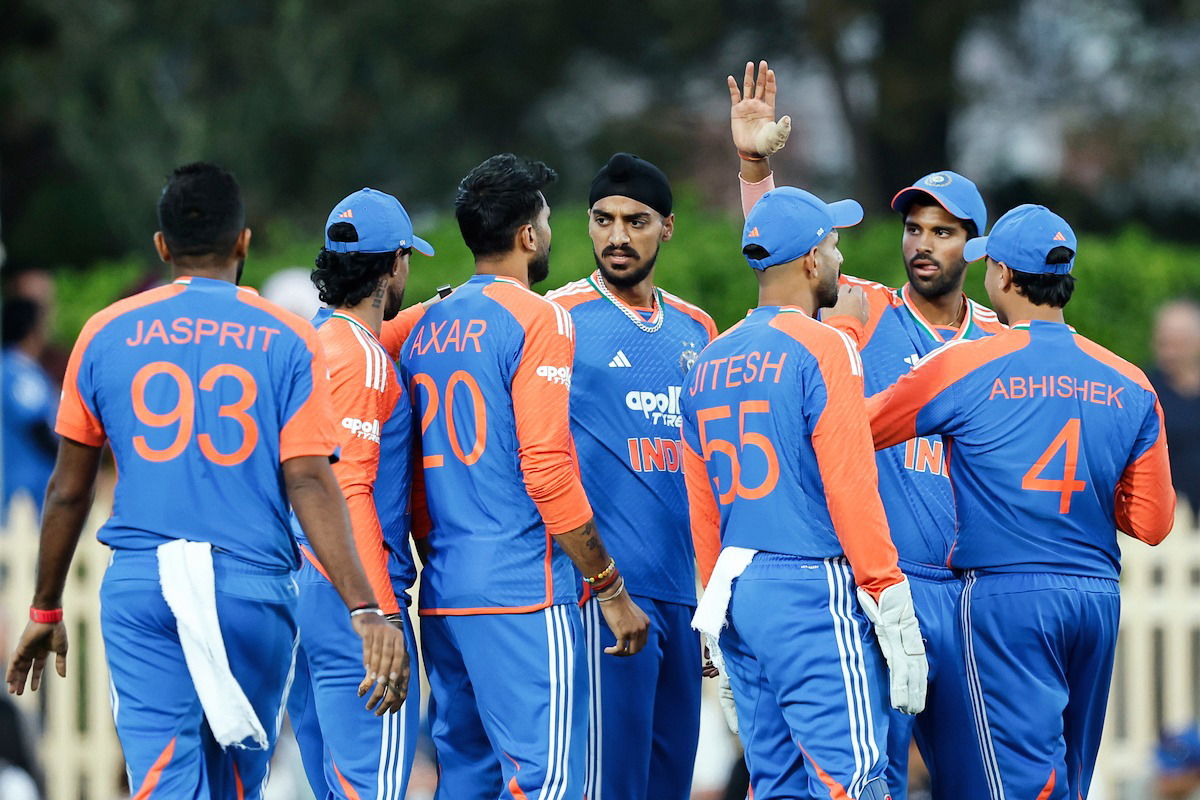 India crushes Australia by 48 runs, take 2-1 lead in T20I series