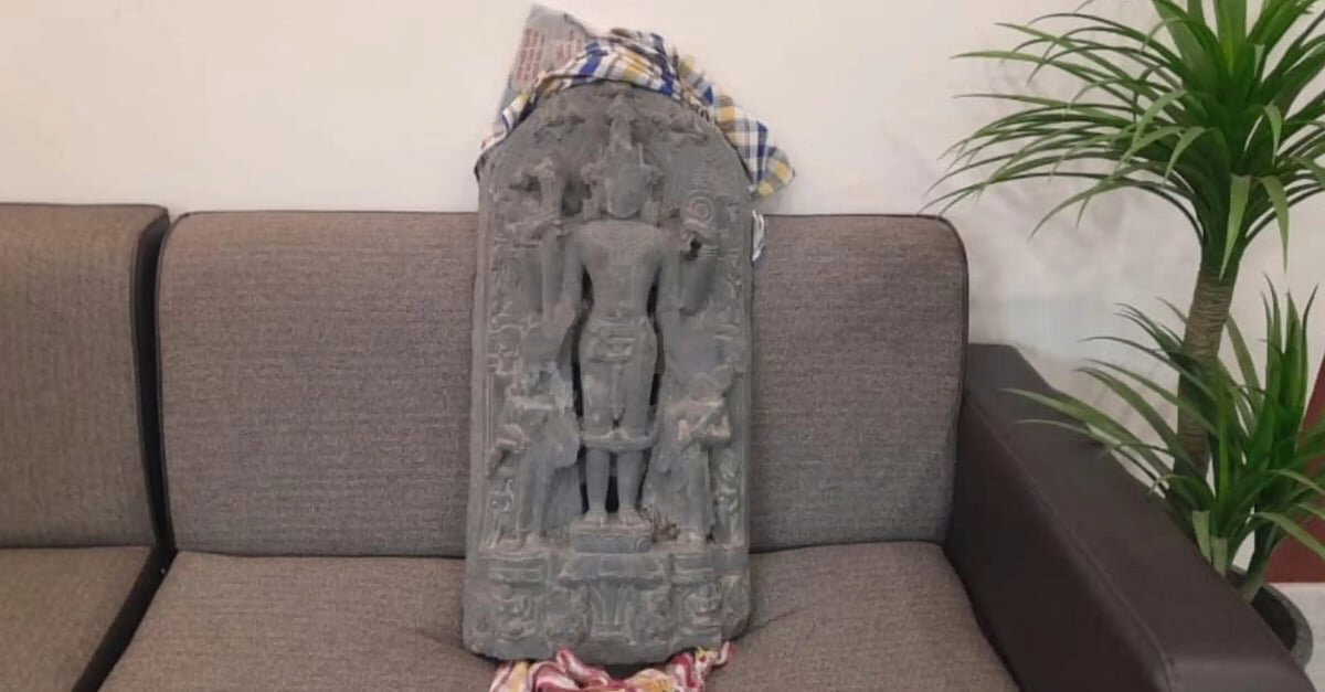 Pala-Sena era black stone Vishnu idol discovered in Bardhaman during dredging