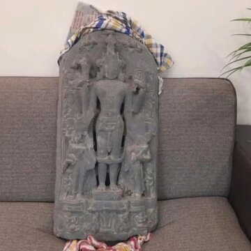 Pala-Sena era black stone Vishnu idol discovered in Bardhaman during dredging