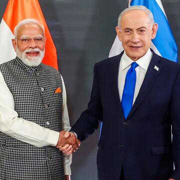 'Shaandaar!': PM Modi responds as Israel PM Netanyahu appears in traditional Indian attire to surprise his 'friend'