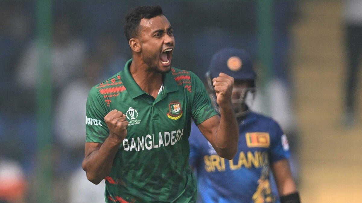 Bangladesh Premier League begins with set setback as Shariful Islam taken to hospital after sustaining head injury