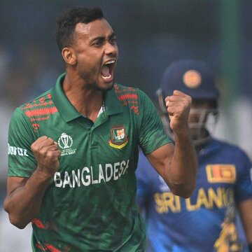 Bangladesh Premier League begins with set setback as Shariful Islam taken to hospital after sustaining head injury