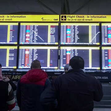 Dense fog disrupts Delhi flights: 128 flights cancelled, several delayed at IGI airport