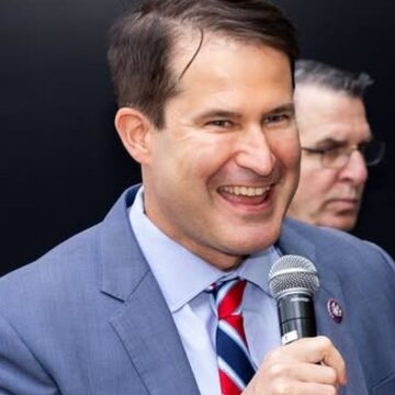 US Representative Seth Moulton announces 2026 Senate run to challenge Ed Markey